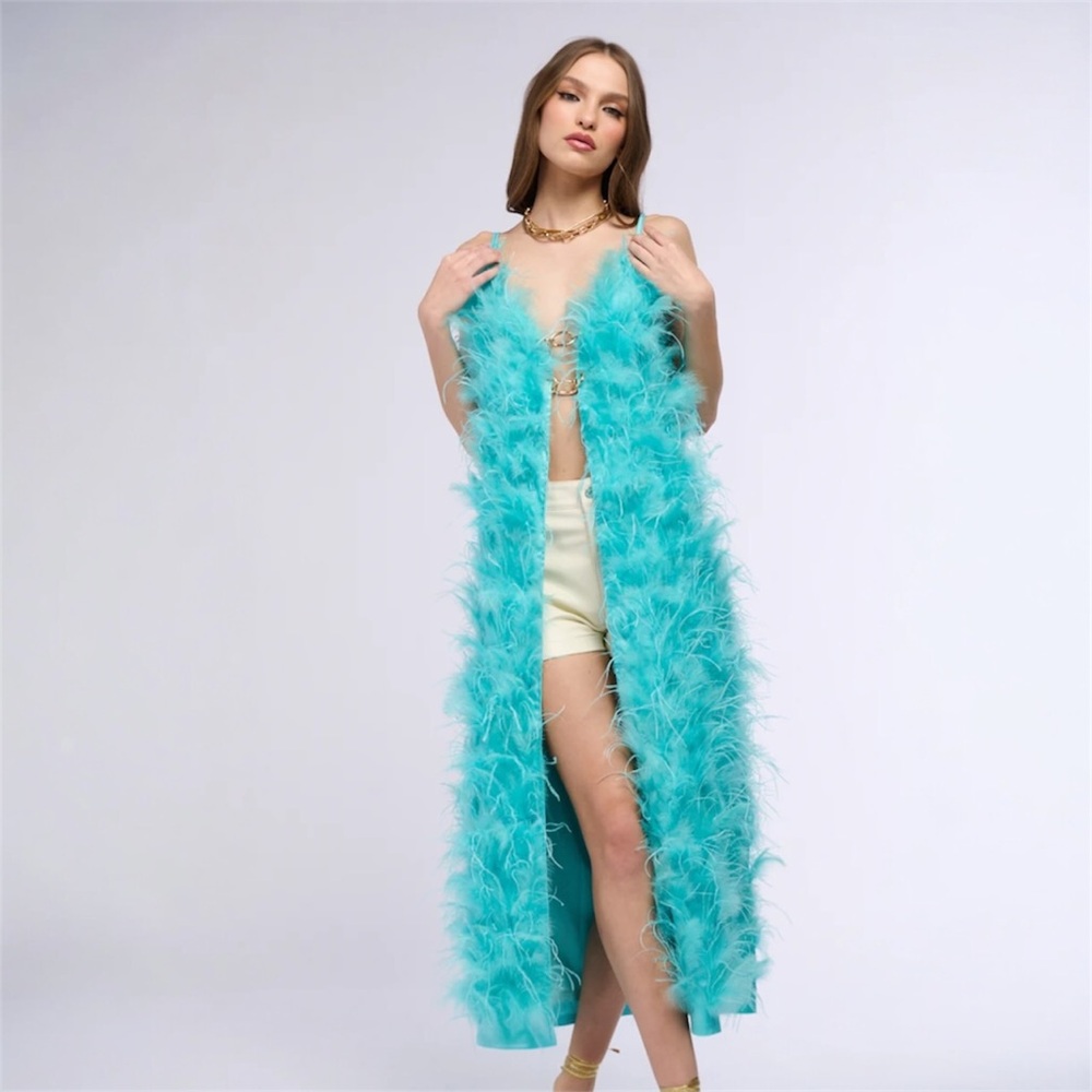 AKIRA ST TROPEZ FEATHER APPLIQUE SATIN
DUSTER VEST Size XL